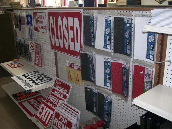 Custom Commercial Signs and Retail Lettering